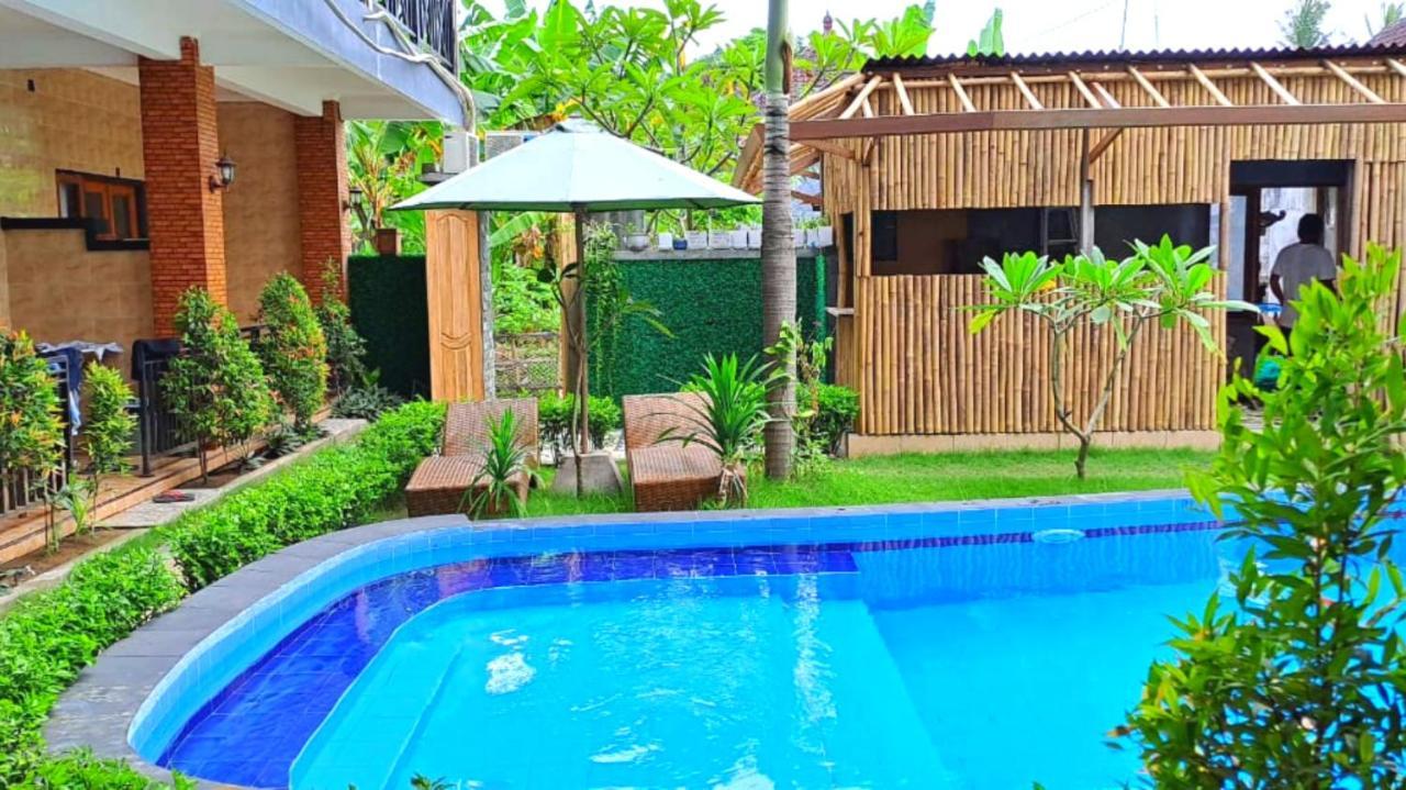 Wahyuga Sari Guest House Nita Salon & Spa 누사 렘봉안 외부 사진